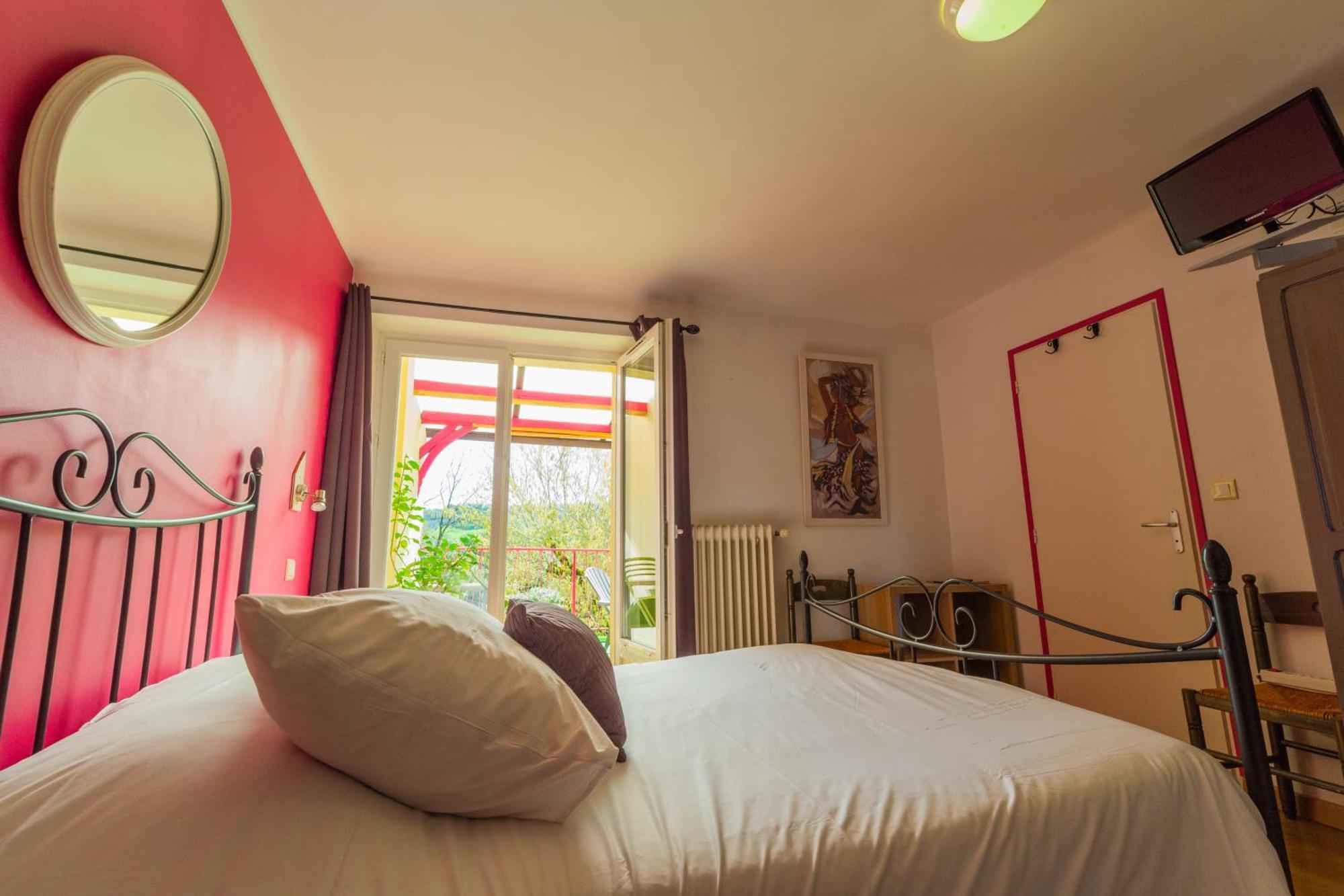 Hotel La Barguelonne Montcuq ภายนอก รูปภาพ