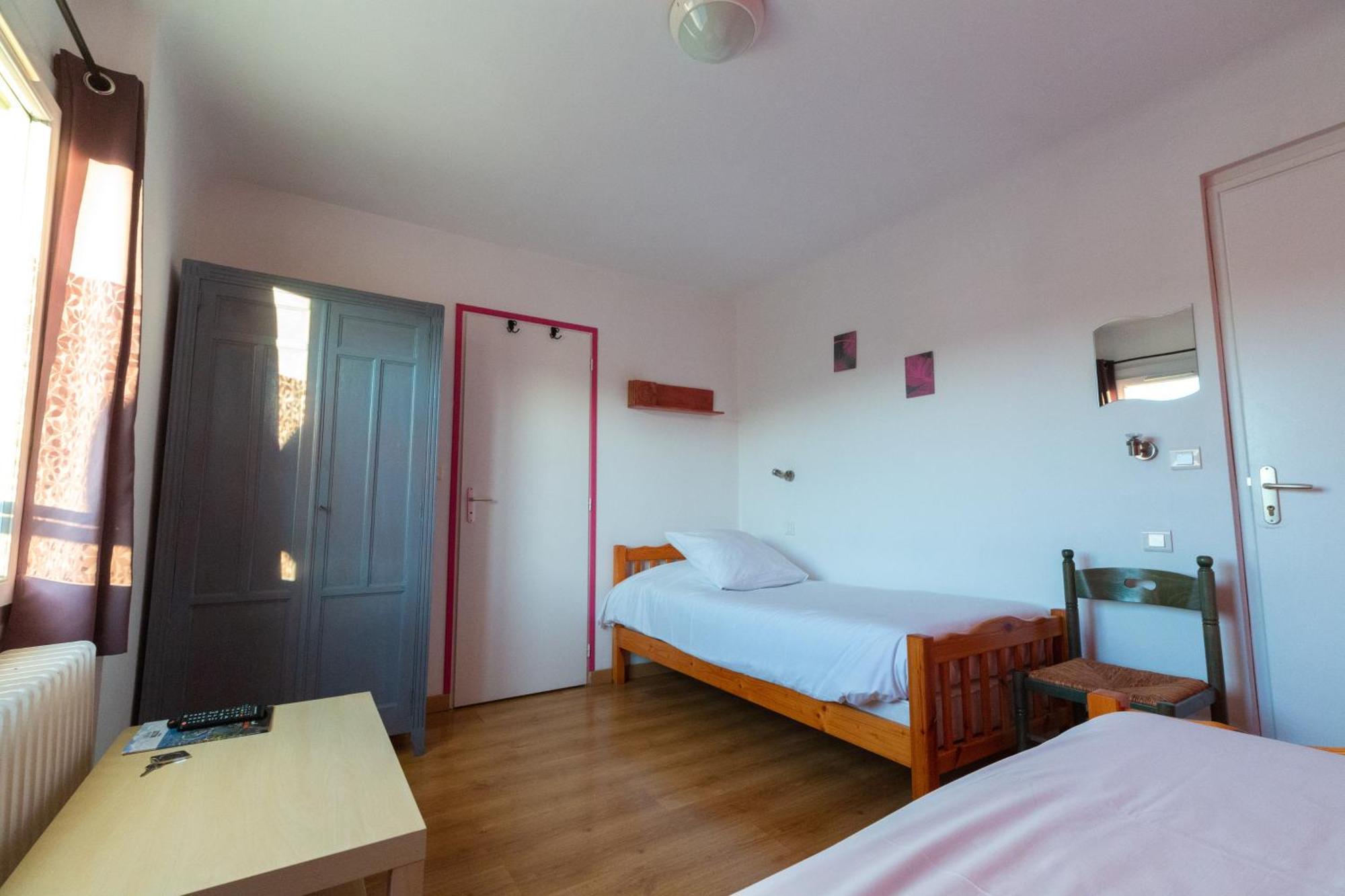 Hotel La Barguelonne Montcuq ภายนอก รูปภาพ