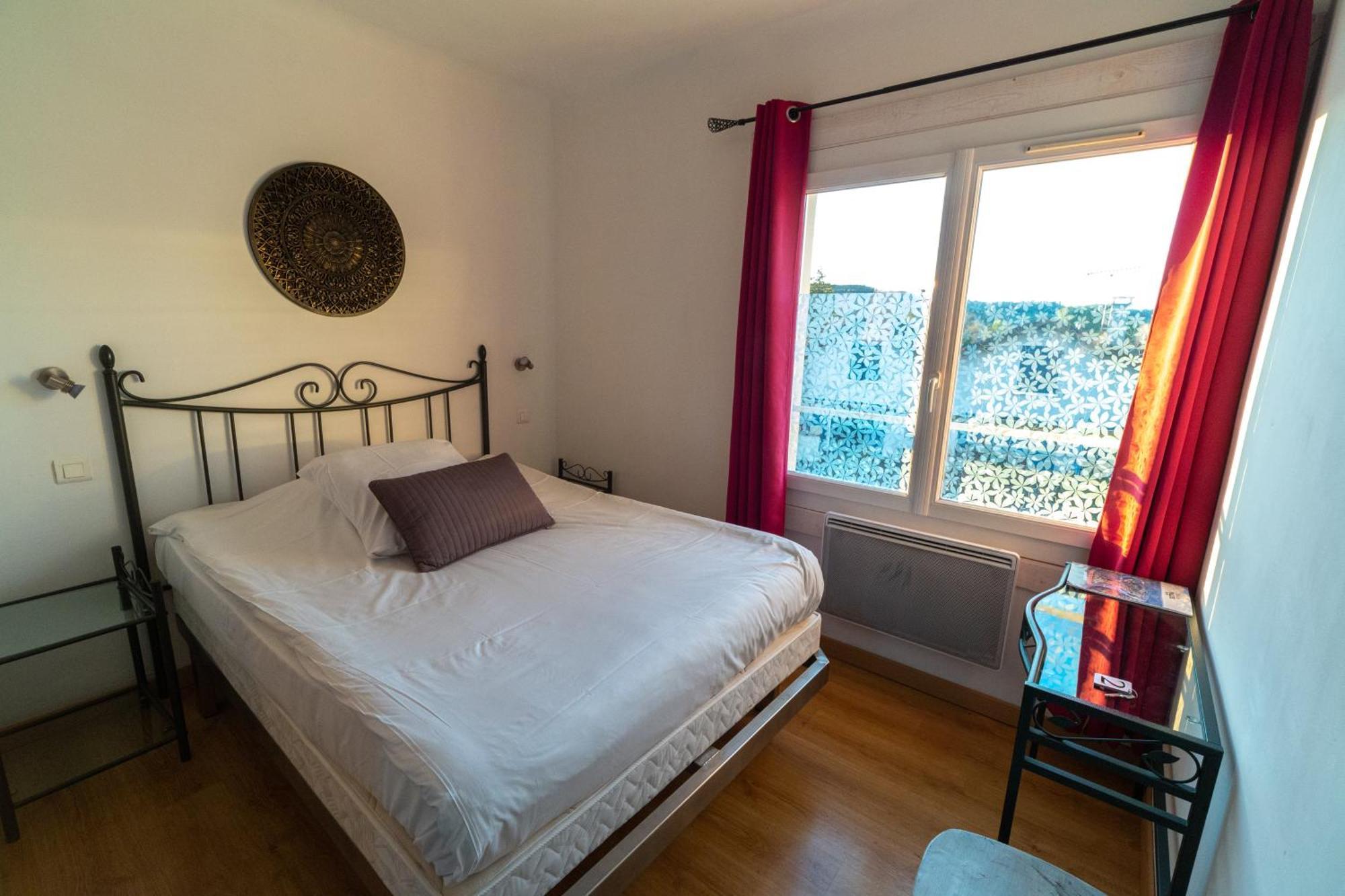 Hotel La Barguelonne Montcuq ภายนอก รูปภาพ