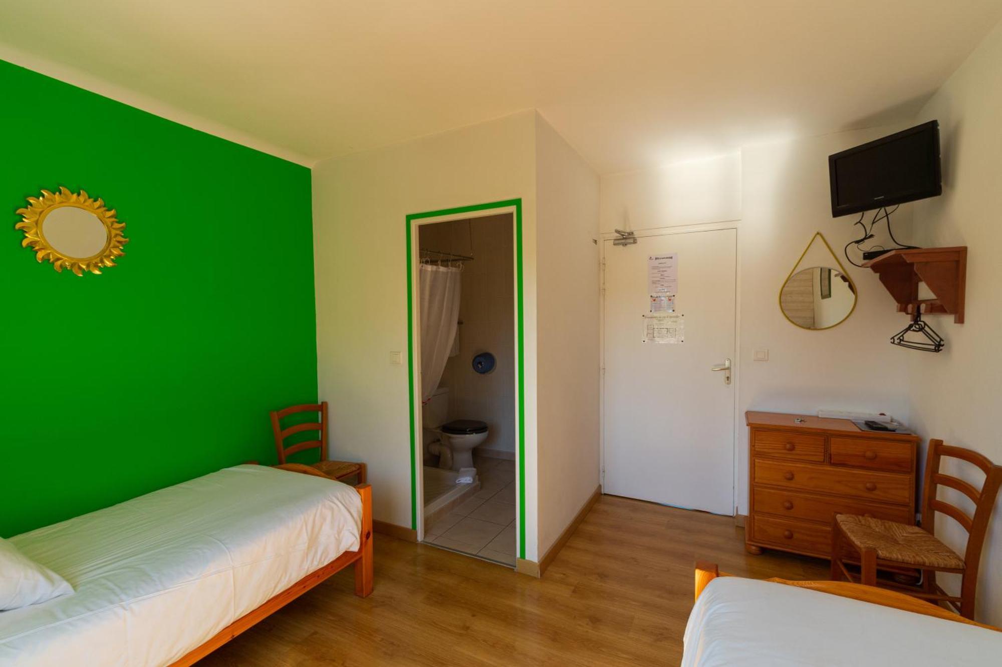 Hotel La Barguelonne Montcuq ภายนอก รูปภาพ